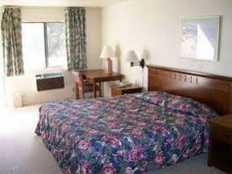 Motel 6 Lake Elsinore, Ca Экстерьер фото