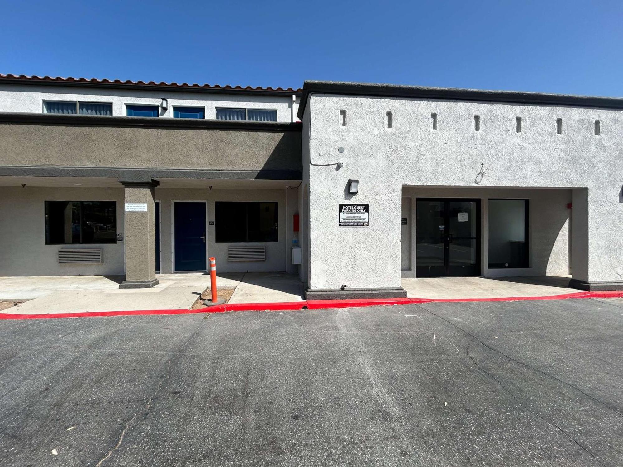 Motel 6 Lake Elsinore, Ca Экстерьер фото